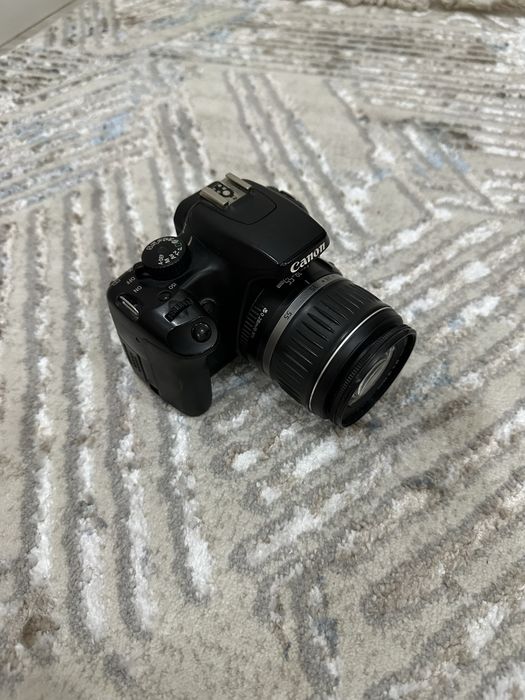 Фотоапарат канон 1000д