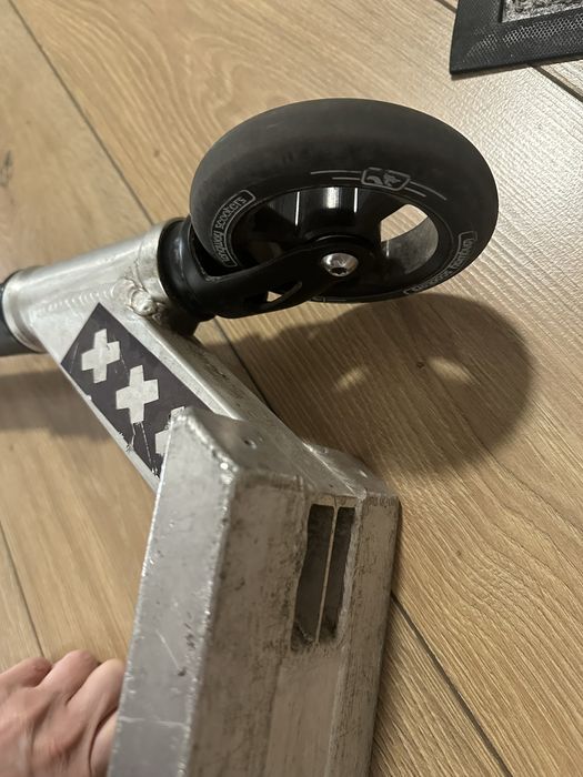 Продам трюковой самокат