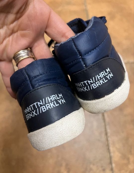 Vand ghetute zara marimea 24