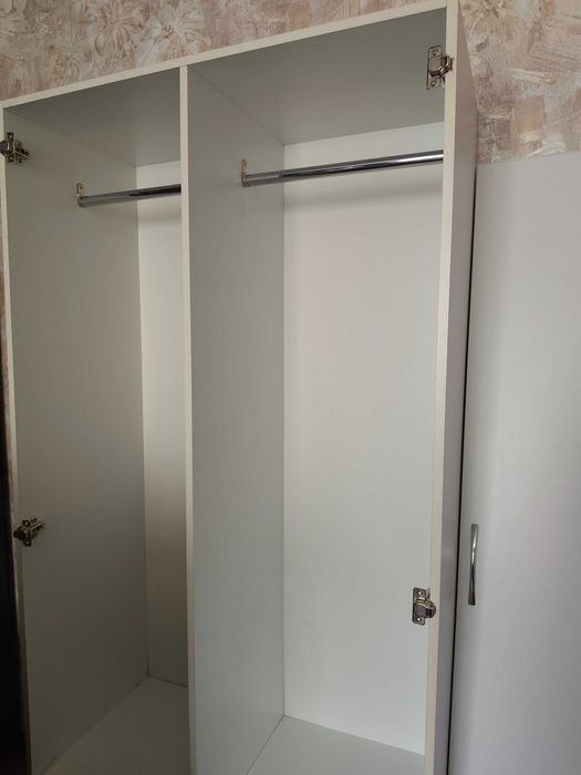 Шкаф плательный Б-У