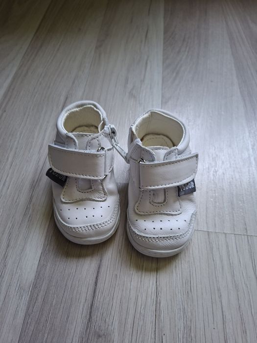 Бебешки буйки TODOR - естествена кожа.