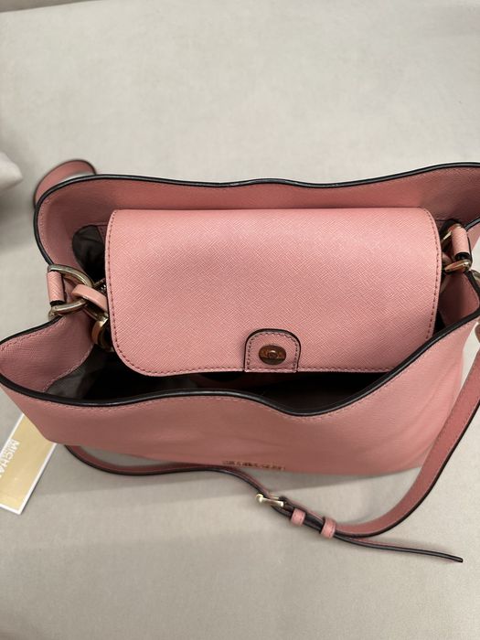 Продам сумку оригинал MK