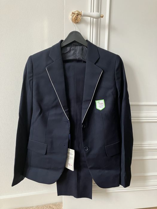 Продается форма НИШ д/девочки