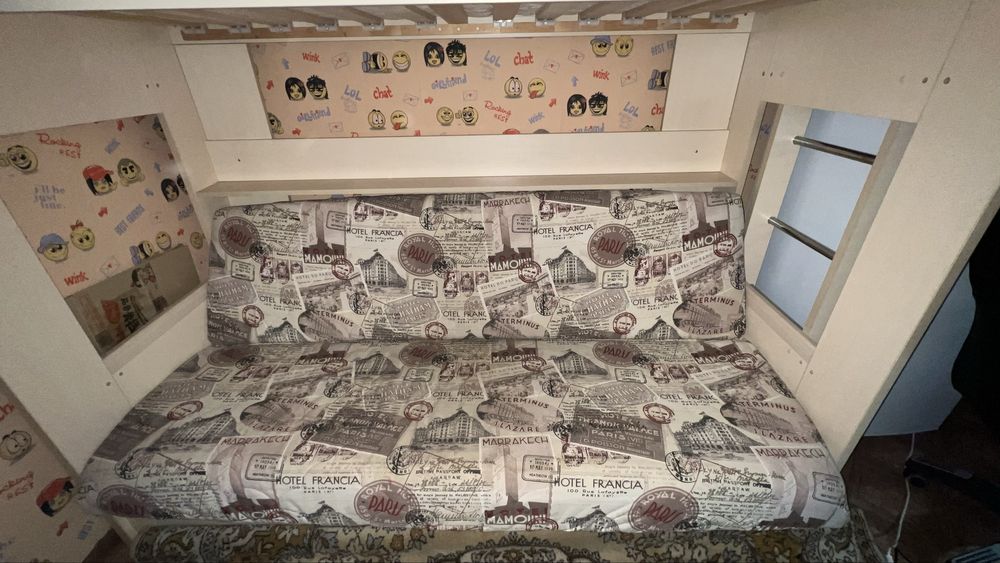 Кровать двухъярусная с диваном