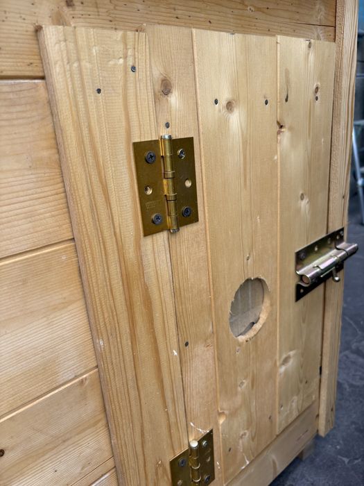 Продам будку для собак