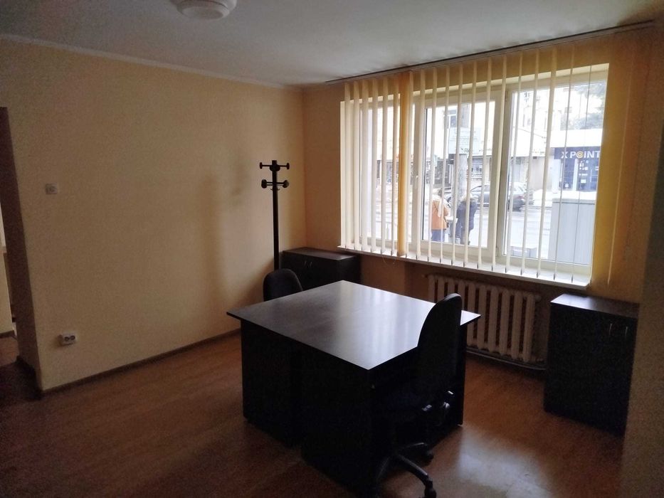 Inchiriez spatiu comercial zona Policlinica Areni