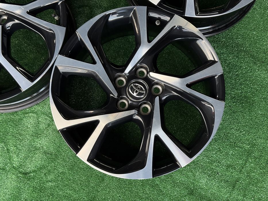 4бр. ОТЛИЧНИ 18” ОРИГИНАЛНИ Джанти 5х114.3 за -TOYOTA/LEXUS/SUZUKI- 7Jx18H2, ET50