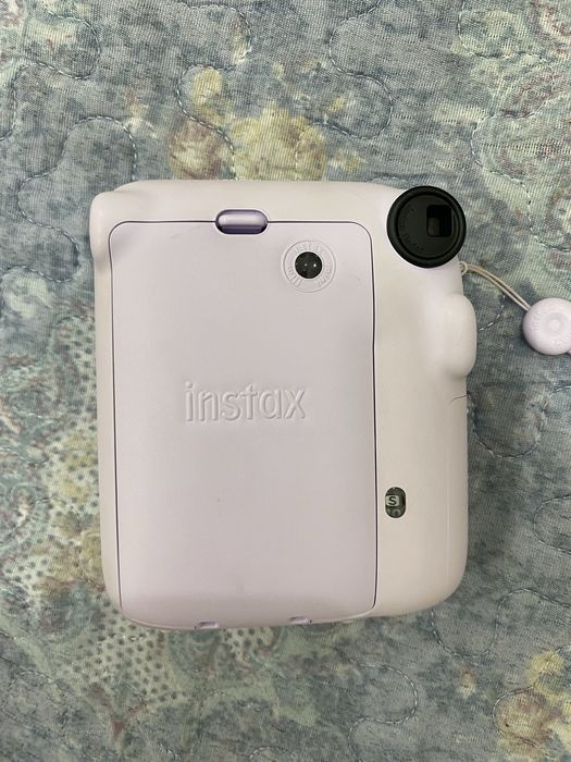 Продам Instax i12 фотоаппарат