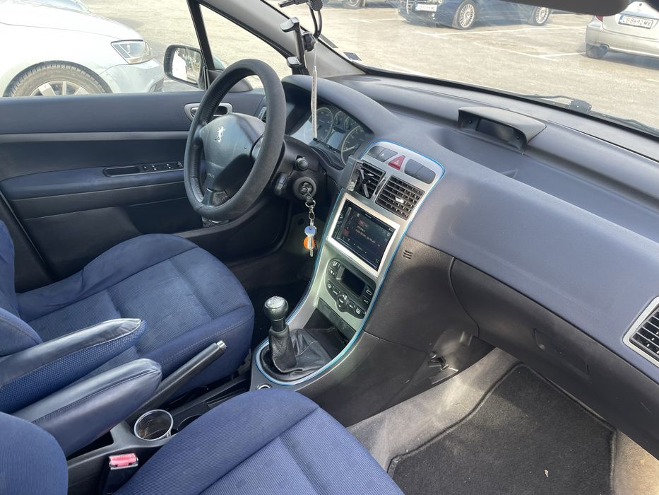 Пежо 307sw 2.0 136кс. Газ,бензин.