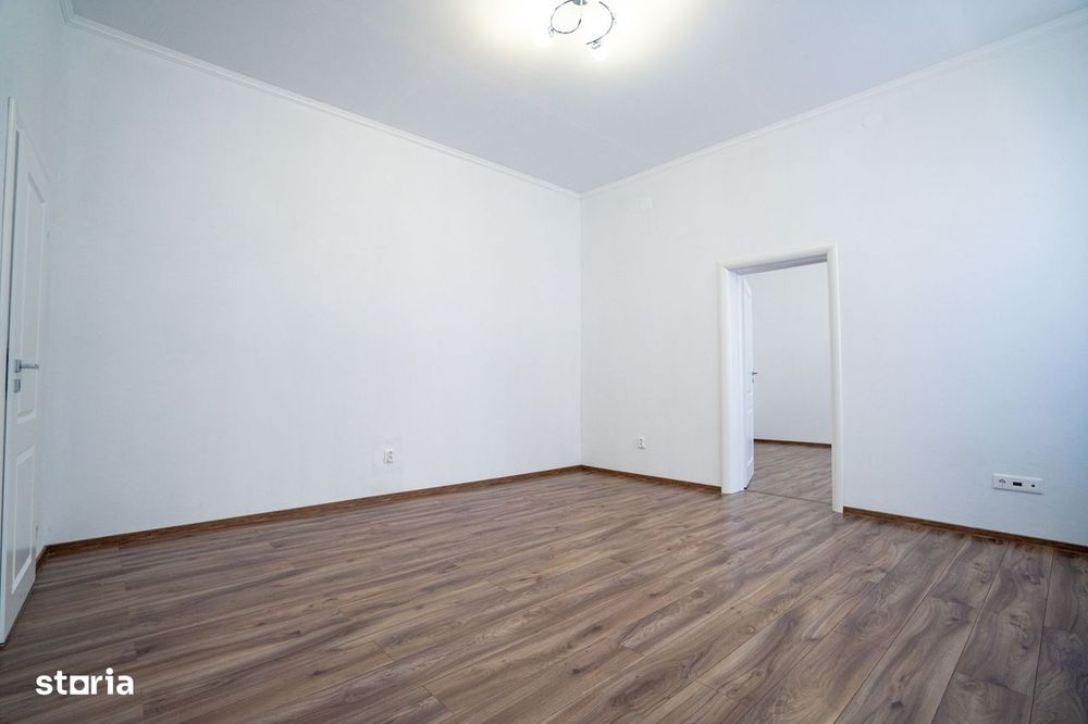 Apartament cu 2 camere, casă la curte comună – Central, Oradea