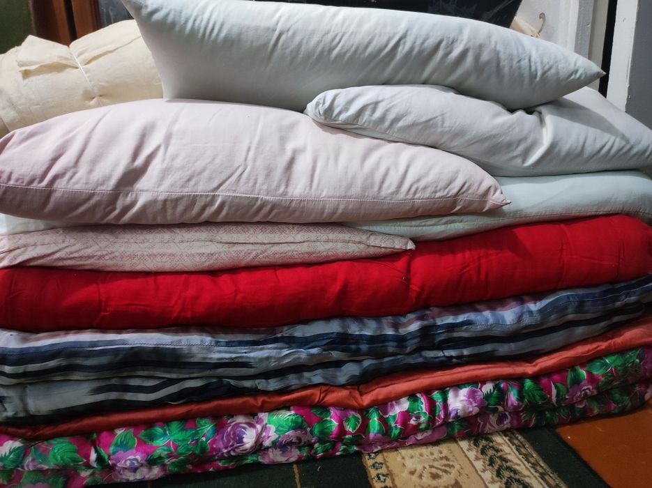 Одеяла, подушки, вата