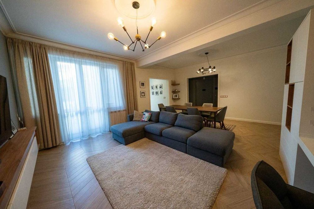 Дава се под наем Тристаен апартамент в София, Витоша - 92 кв.м за 325 € - Снимка #3