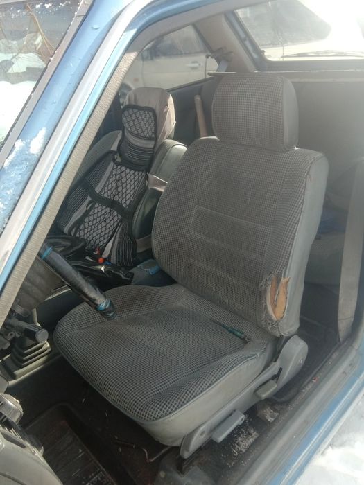 Продам мазду 323