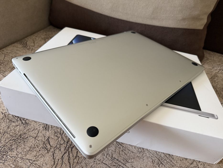Apple MacBook Pro 2019 16" 16 GB RAM 1 TB GB SSD  i9