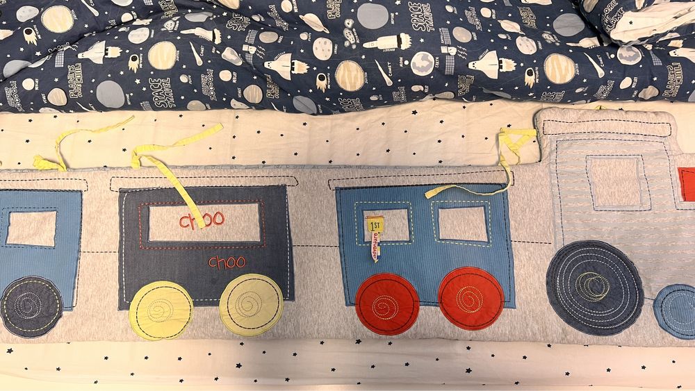 Обиколник за бебе момче Mothercare