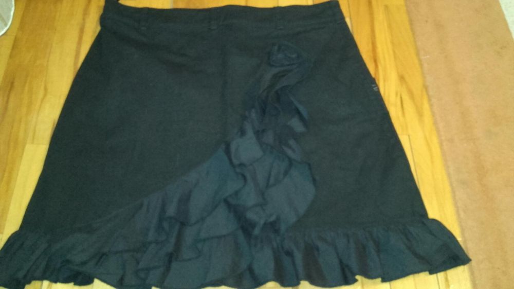 Fusta Ravioli, nr 42-44, noua!