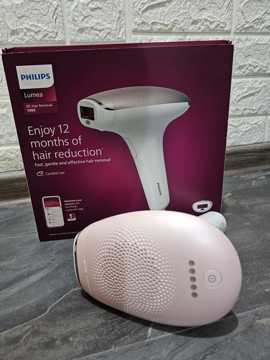 Лазерен фотоепилатор Philips Lumea 7000