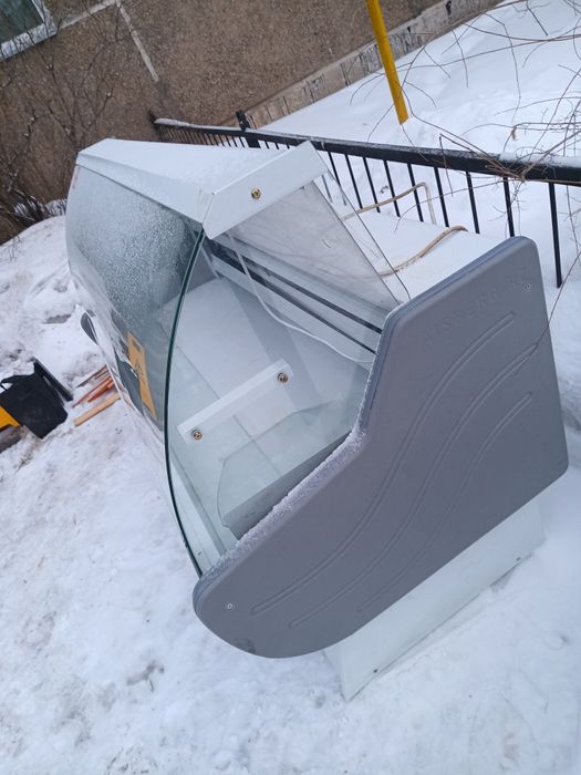 Витринный холодильник