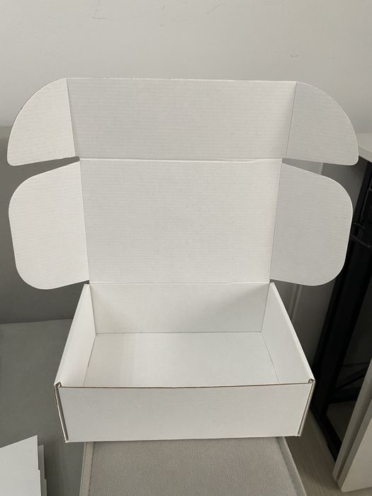 Коробки белые новые
