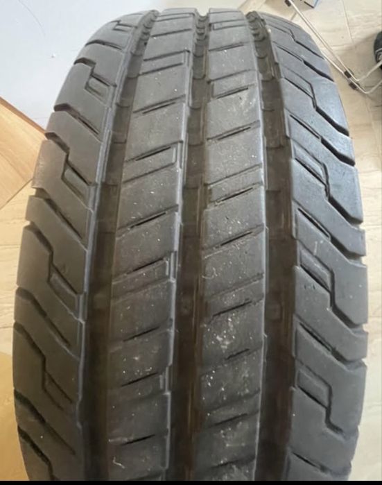 235/65/16c continental  vara