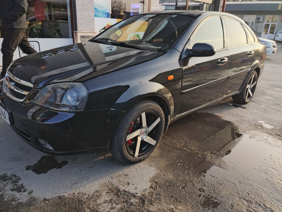 lacetti 1.8 avtomat srochna sotiladi
