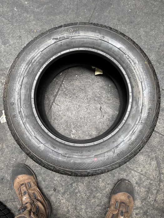 215/65/16C Continental 109/107T