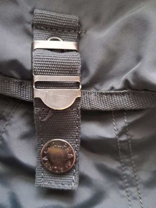 Продам куртку Alpha Industrial.