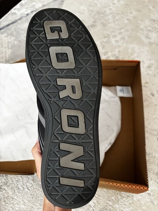 Кроссовки мужские