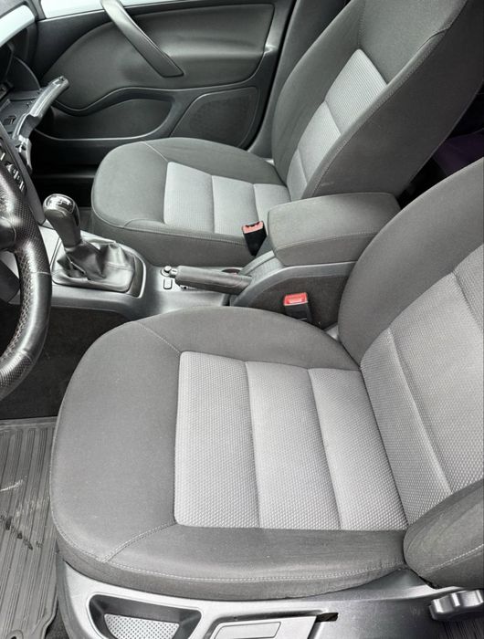 Vând Skoda Octavia 2