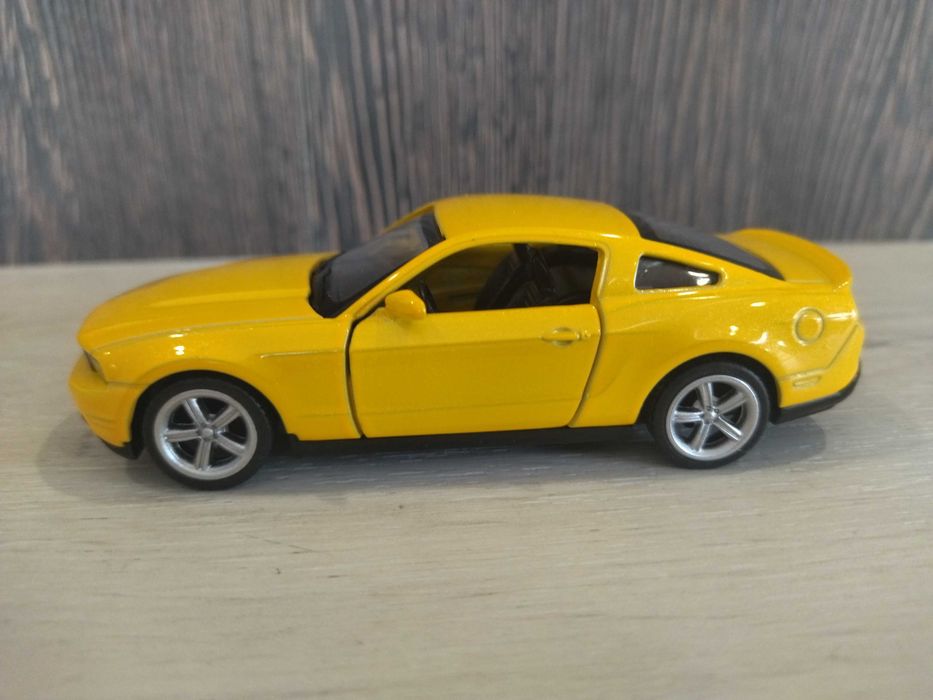 Метална количка Ford Mustang GT !!!