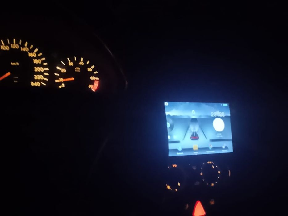 На ходу. Сел поехал.