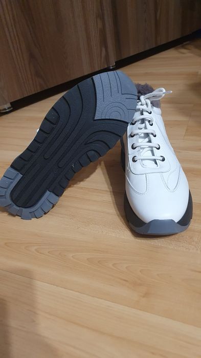 Ботинки белые зимние