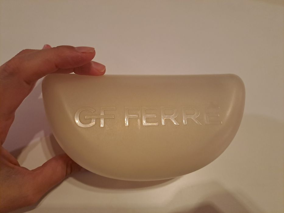 Слънчеви очила GF Ferre