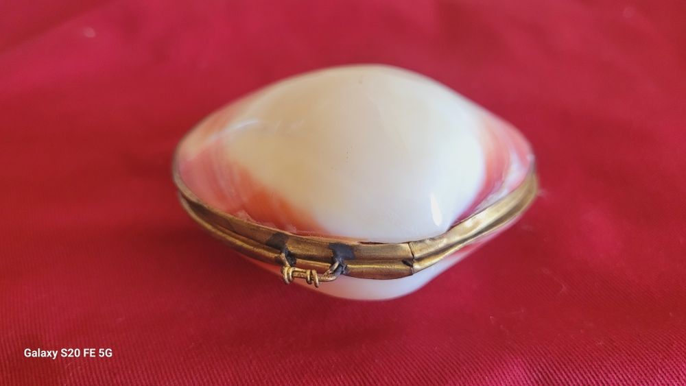 Декоративна винтидж кутия за бижута  от мида