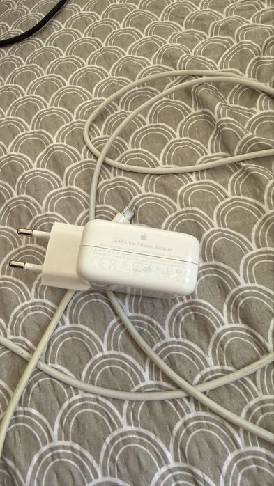 Macbook m1 (2020) 8/256gb