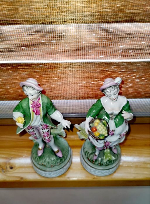 Антикварна фигура на мъж Майсен порцелан колекционерска статуетка 100г