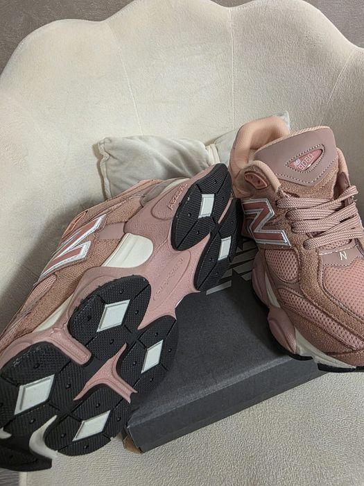 Adidasi new balance 9060