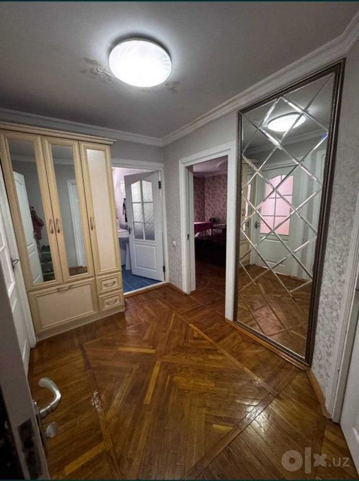 Срочно 3/4/4 метро Ойбек  86 м2 77 серия Кирпич ор-р Точка Вкуса КА