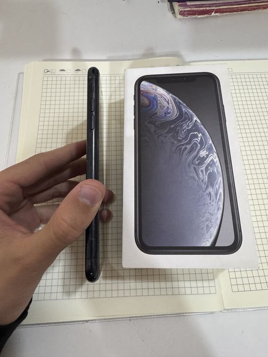 iPhone Xr 128GB Korobka Dok