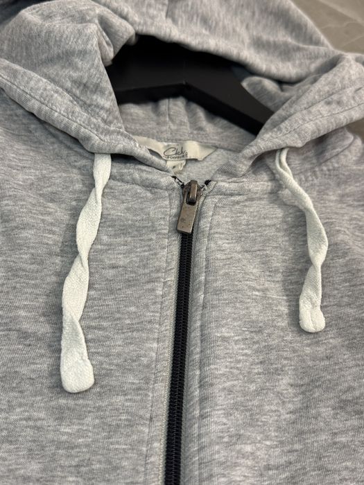 сив суичър с качулка