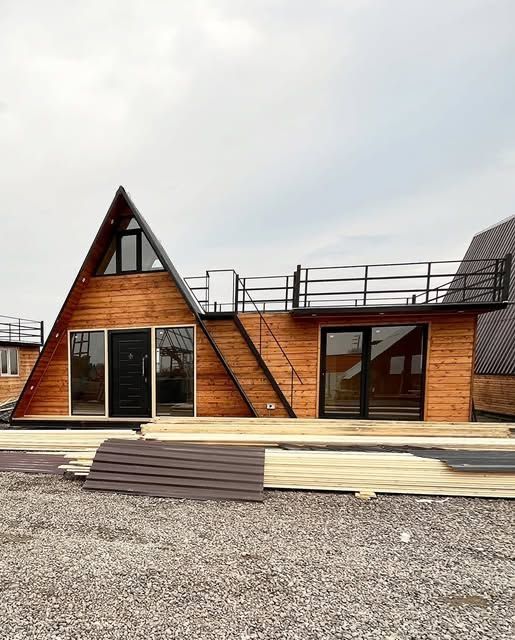 Confecționăm case pe structură metalică tip Afrim