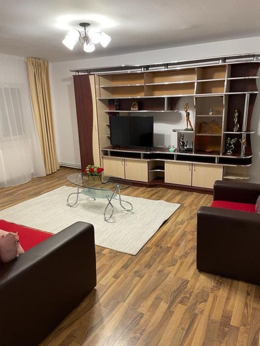 inchiriez apartament 3 camere