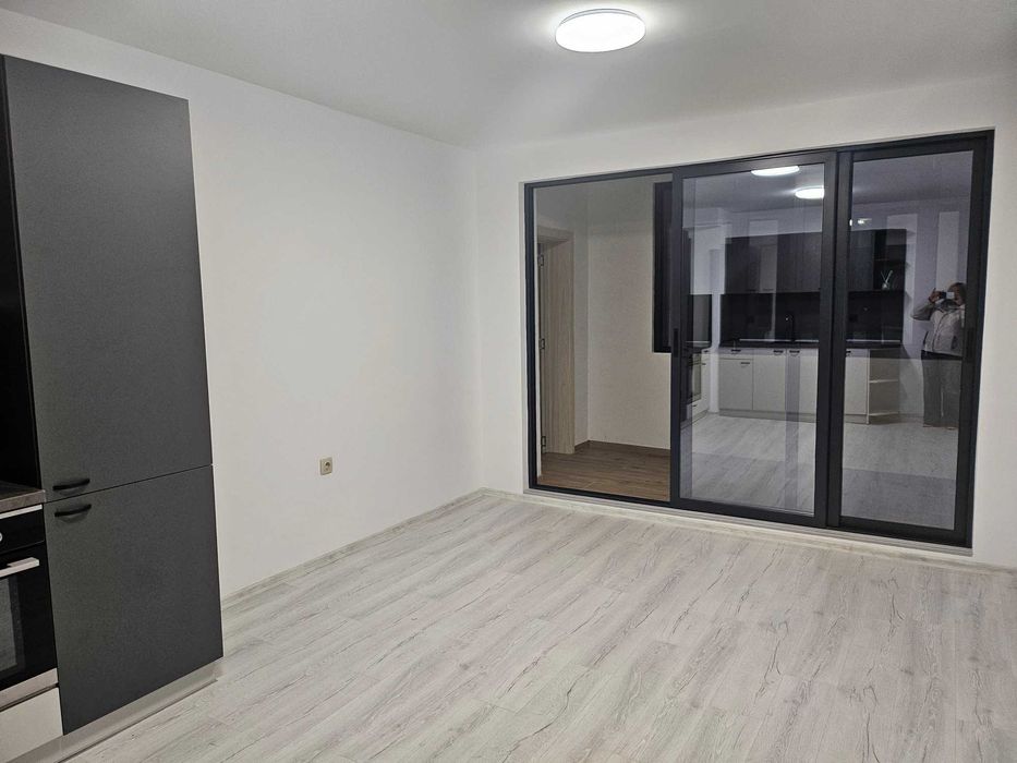 Продава се Тристаен апартамент в Варна, Базар Левски - 60 кв.м за 2999 €/кв.м - Снимка #7