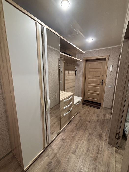 Продам прихожую!