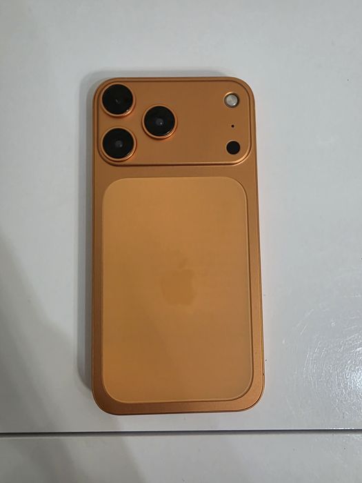 iPhone XR iOS в корпусе iPhone 17 Pro