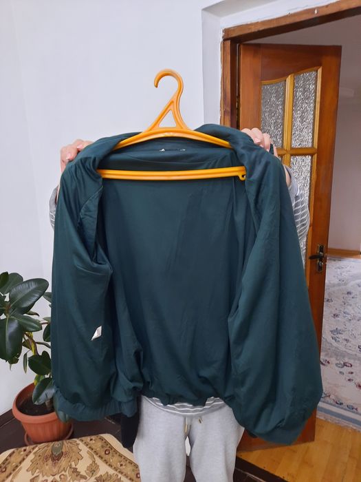 Продаётся ветровка