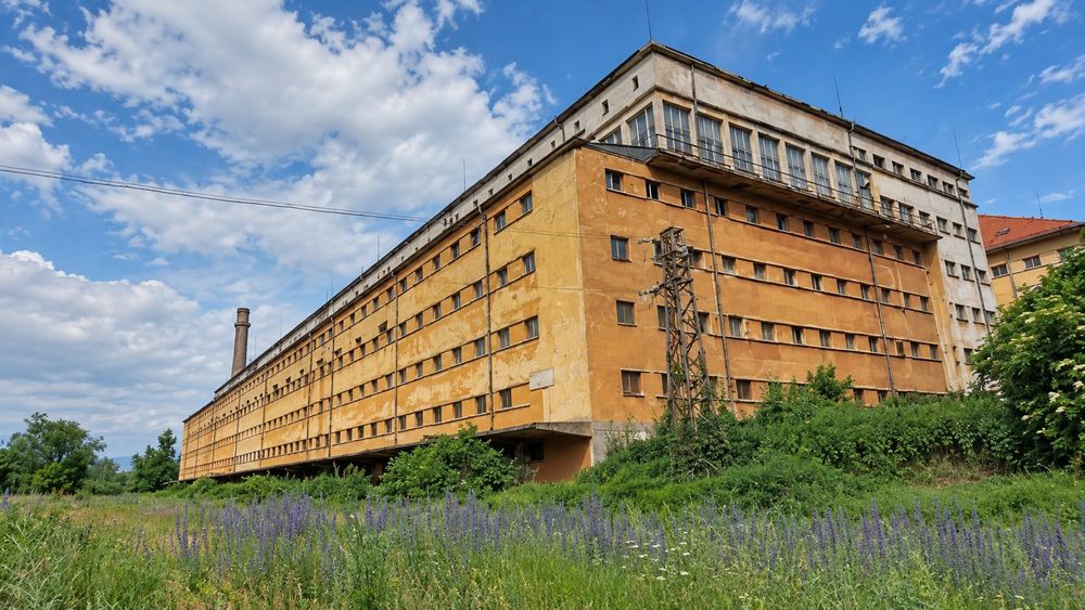 Склад 300 кв.м под наем в Дупница | Без такса поддръжка