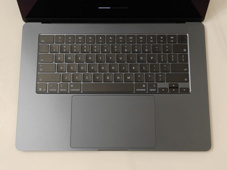 MacBook Air 15 M5 24/1TB 4 цикла