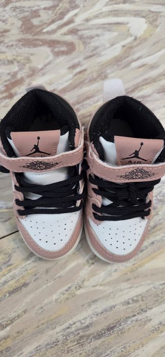 Бебешки обувки размер 19-20