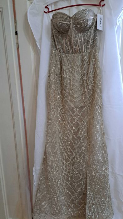 Бална рокля златист цвят